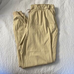 Lululemon beige joggers
